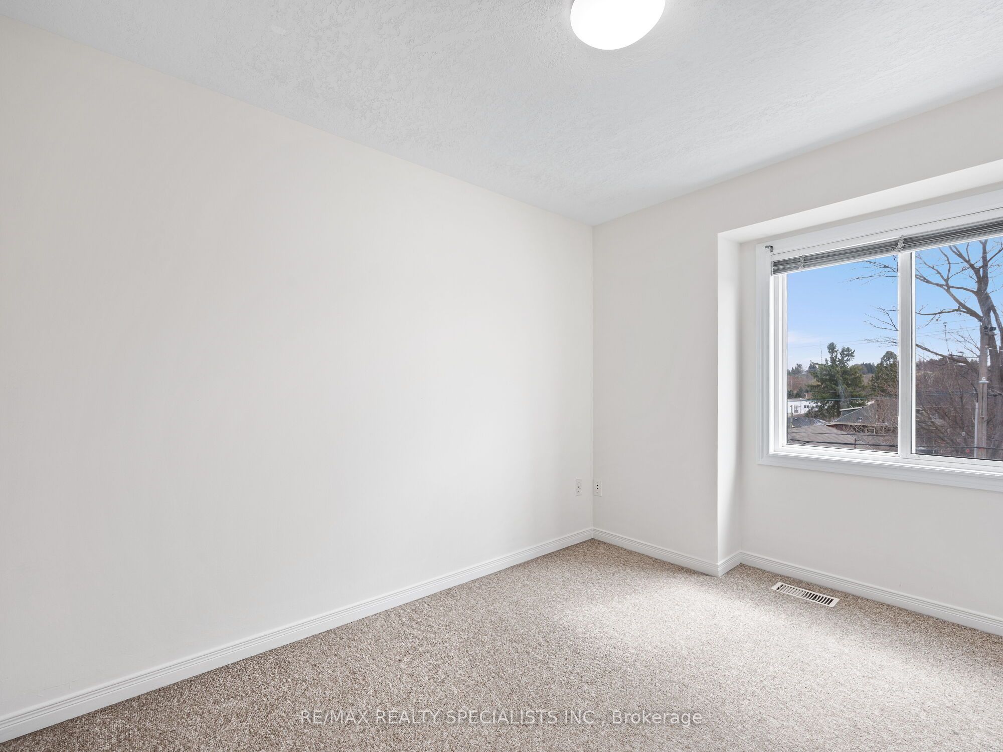 Photo 54 of Unit 1, 142 York Road, Guelph, St. Patrick's Ward — HOMEH