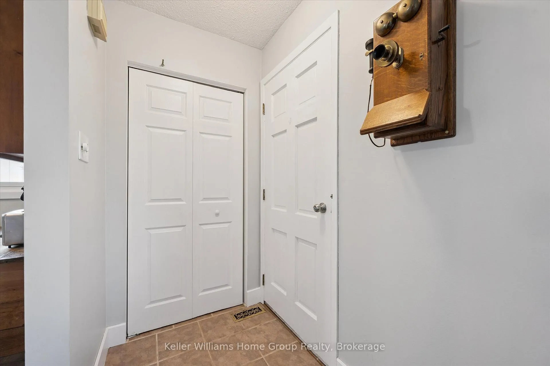 Photo 3 of 1 Islington Avenue, Guelph, Victoria North — HOMEH