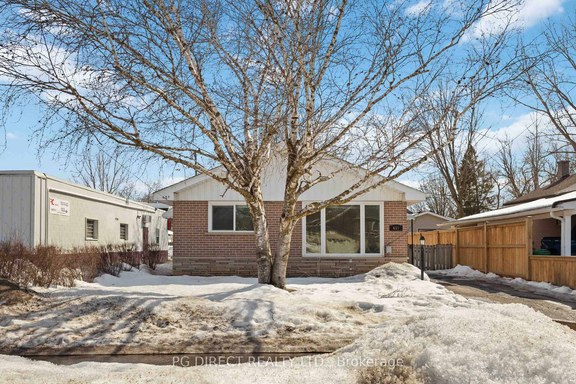 Photo 1 of 657 Chamberlain Street, Peterborough, Otonabee Ward 1 — HOMEH