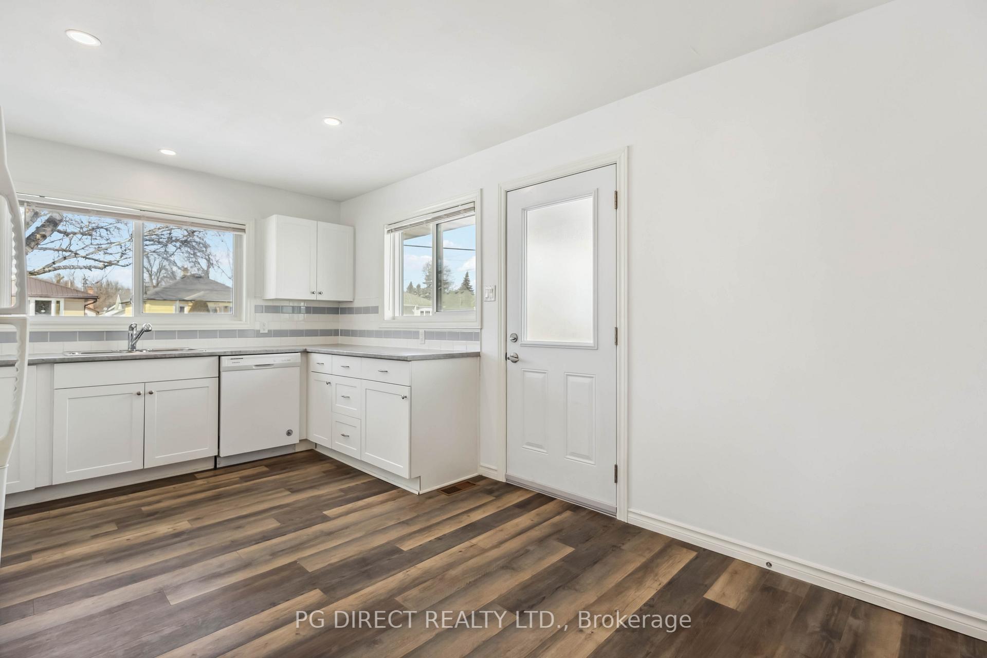 Photo 6 of 657 Chamberlain Street, Peterborough, Otonabee Ward 1 — HOMEH