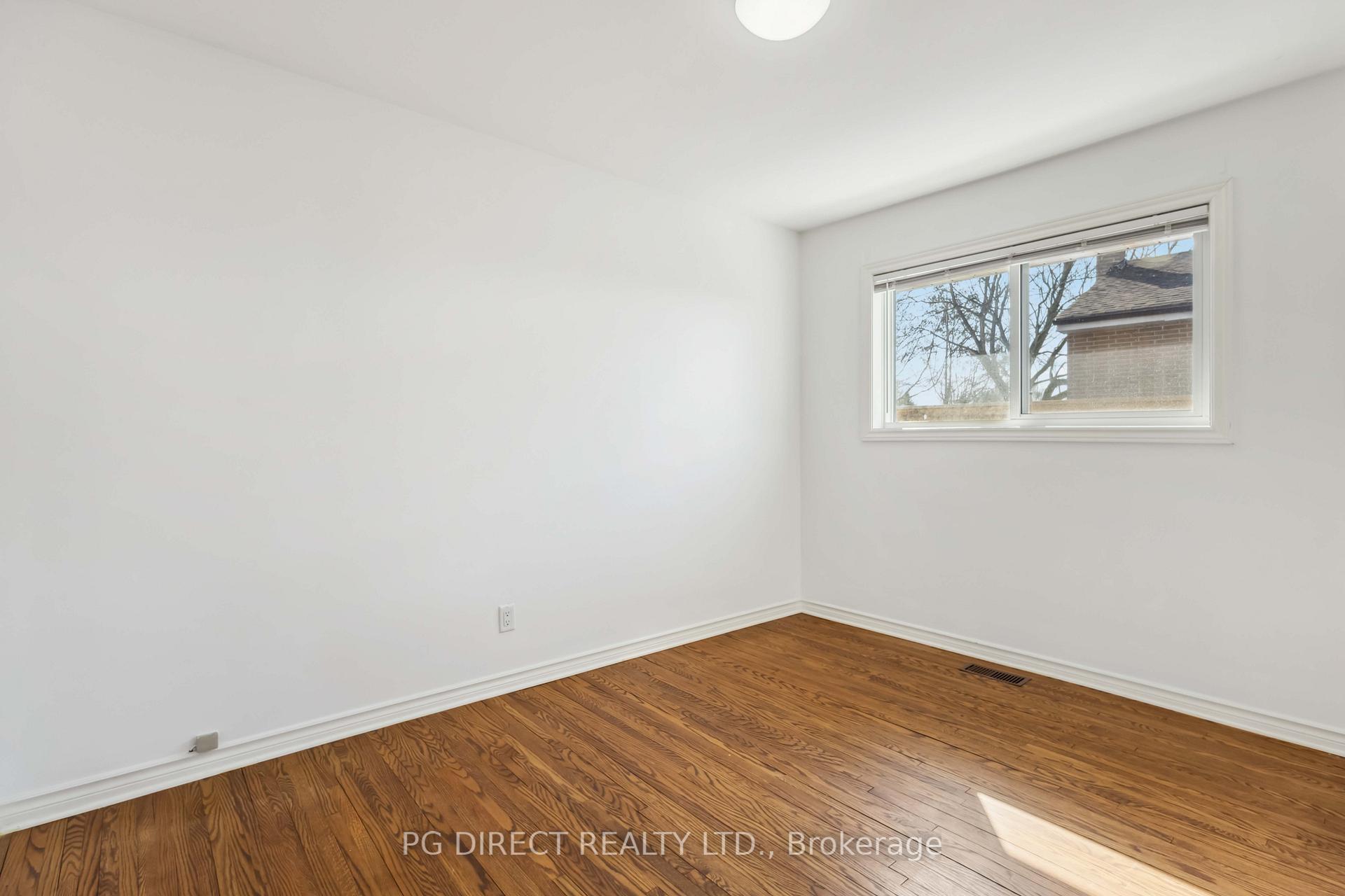 Photo 12 of 657 Chamberlain Street, Peterborough, Otonabee Ward 1 — HOMEH