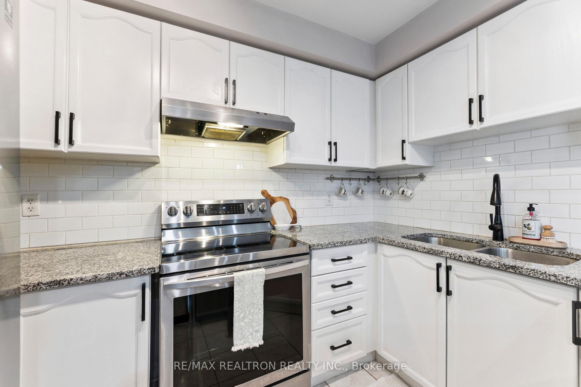 Photo 14 of 27 Webbford Street, Ajax, South West — HOMEH