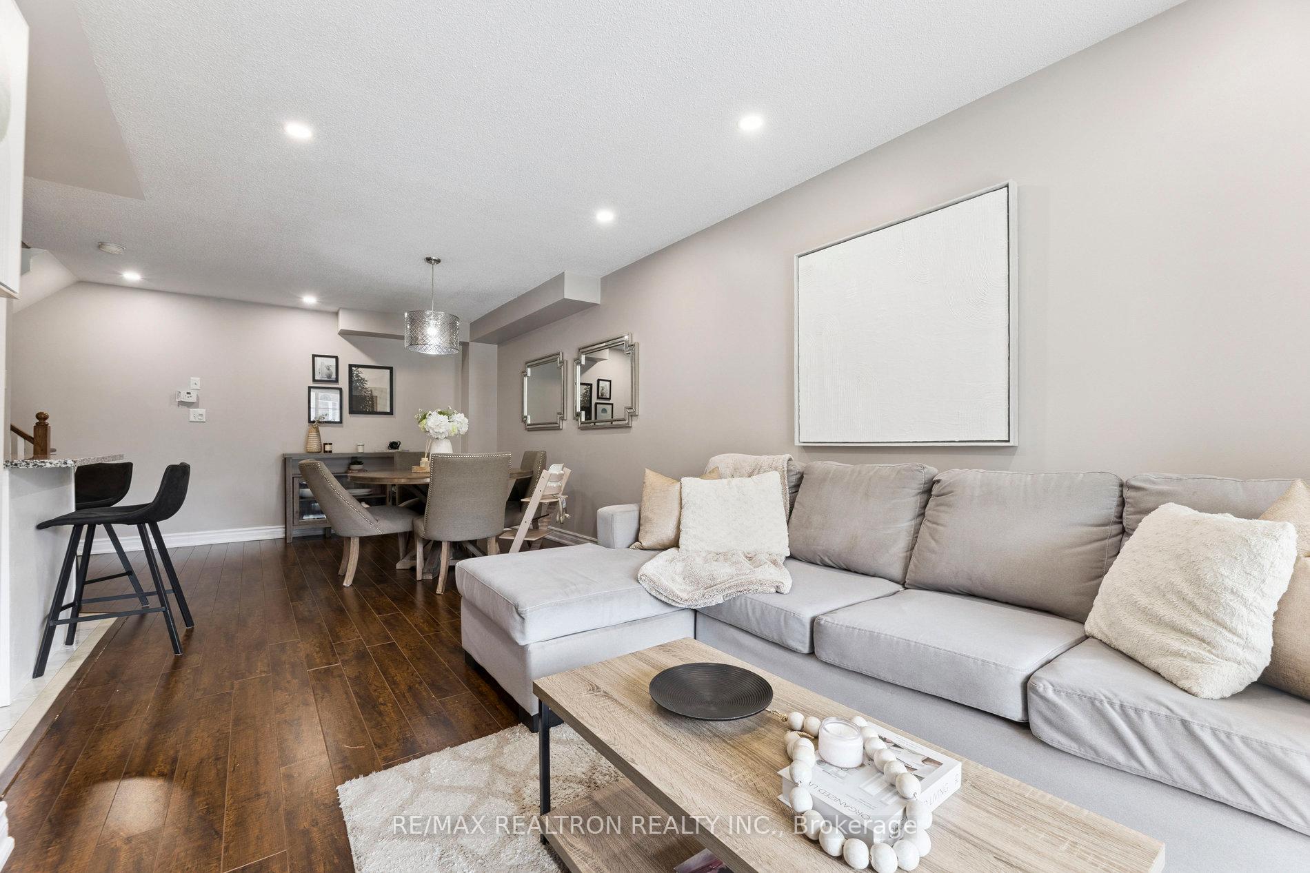 Photo 19 of 27 Webbford Street, Ajax, South West — HOMEH