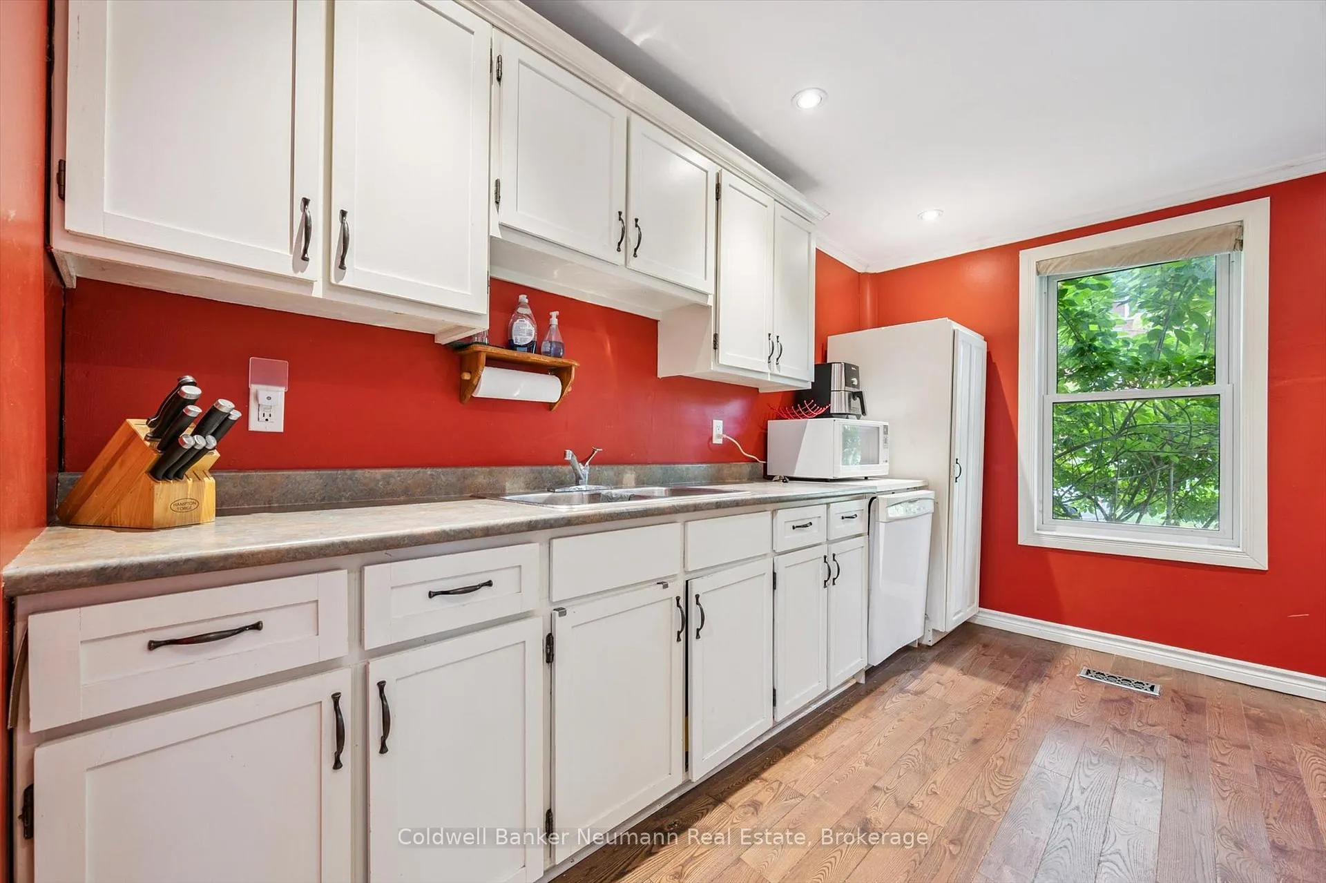 Photo 9 of 49 Dublin Street S, Guelph, Downtown — HOMEH