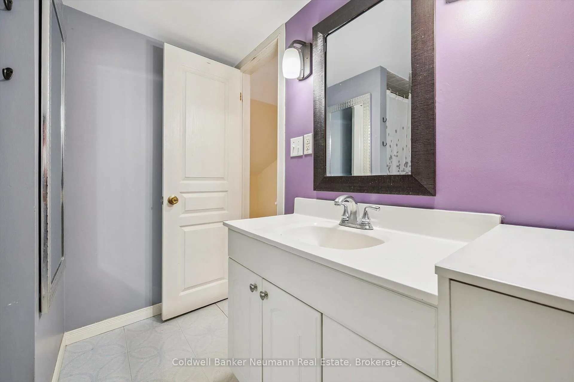 Photo 17 of 49 Dublin Street S, Guelph, Downtown — HOMEH