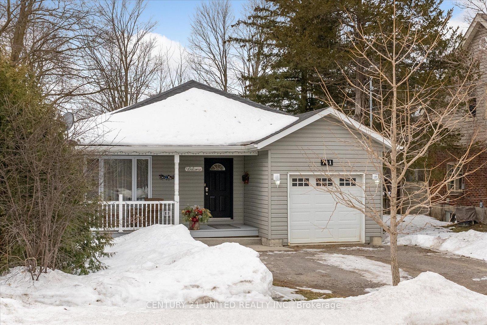 Photo 2 of 741 Bethune Street, Peterborough, Northcrest Ward 5 — HOMEH
