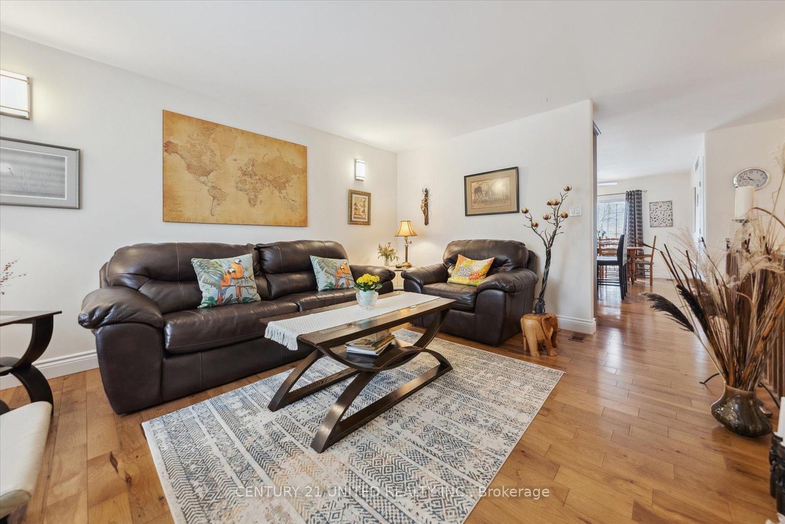 Photo 7 of 741 Bethune Street, Peterborough, Northcrest Ward 5 — HOMEH