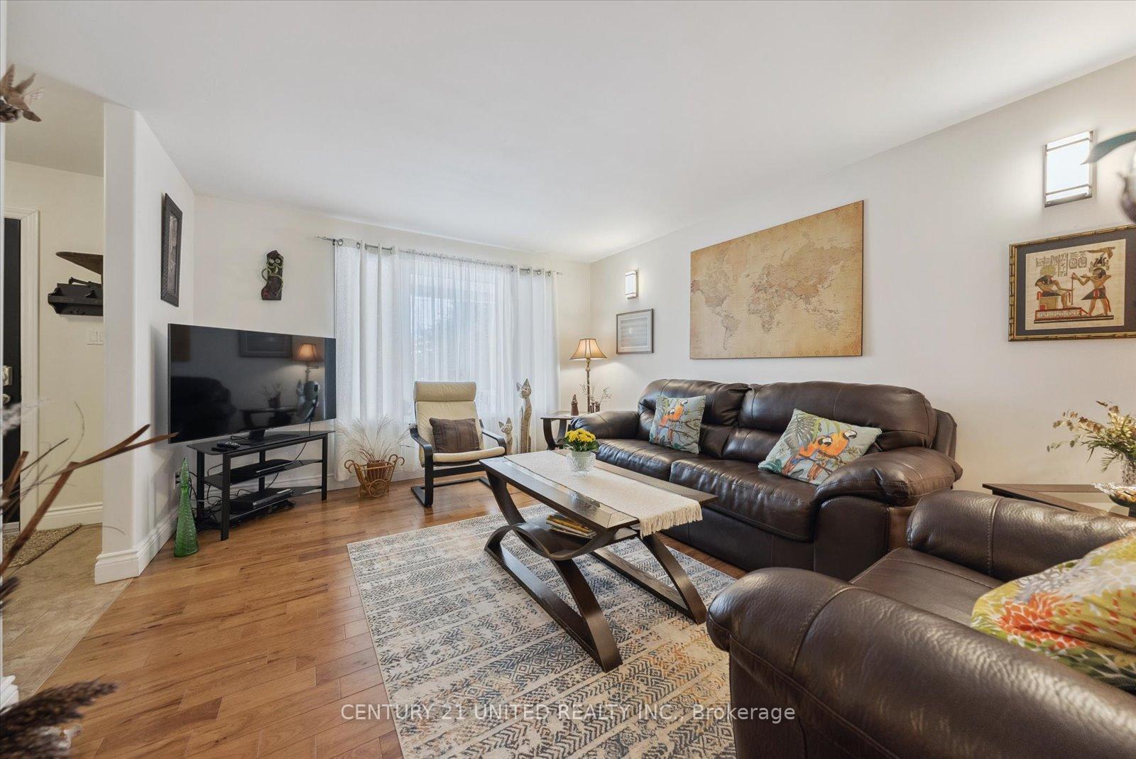 Photo 8 of 741 Bethune Street, Peterborough, Northcrest Ward 5 — HOMEH