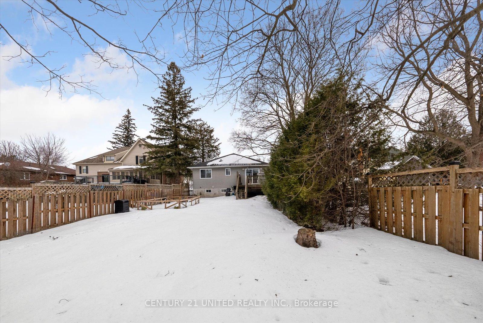 Photo 37 of 741 Bethune Street, Peterborough, Northcrest Ward 5 — HOMEH