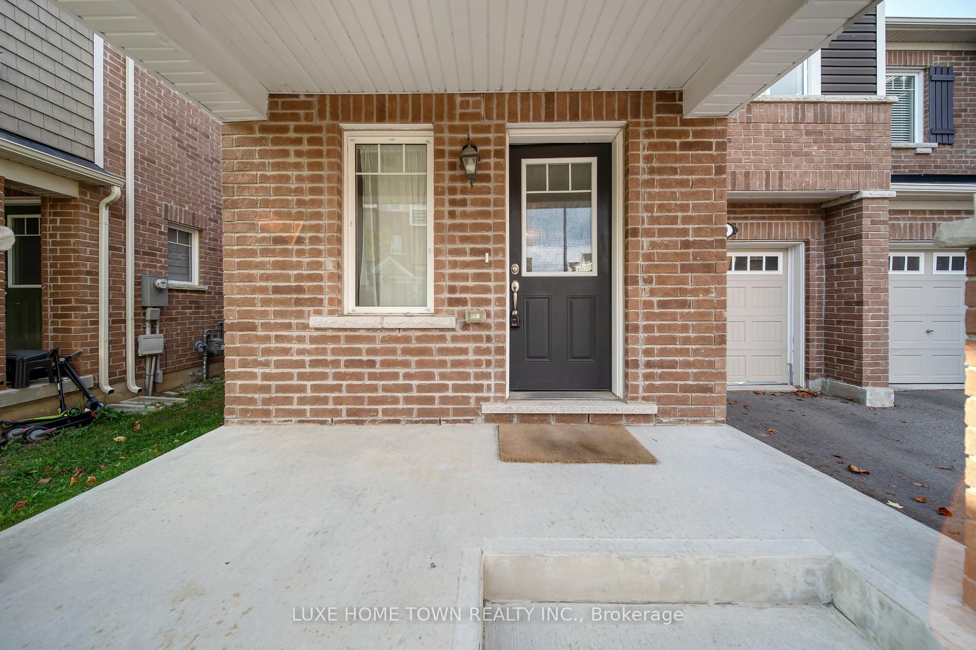 Photo 3 of 9 Leiterman Drive, Milton, Willmott — HOMEH