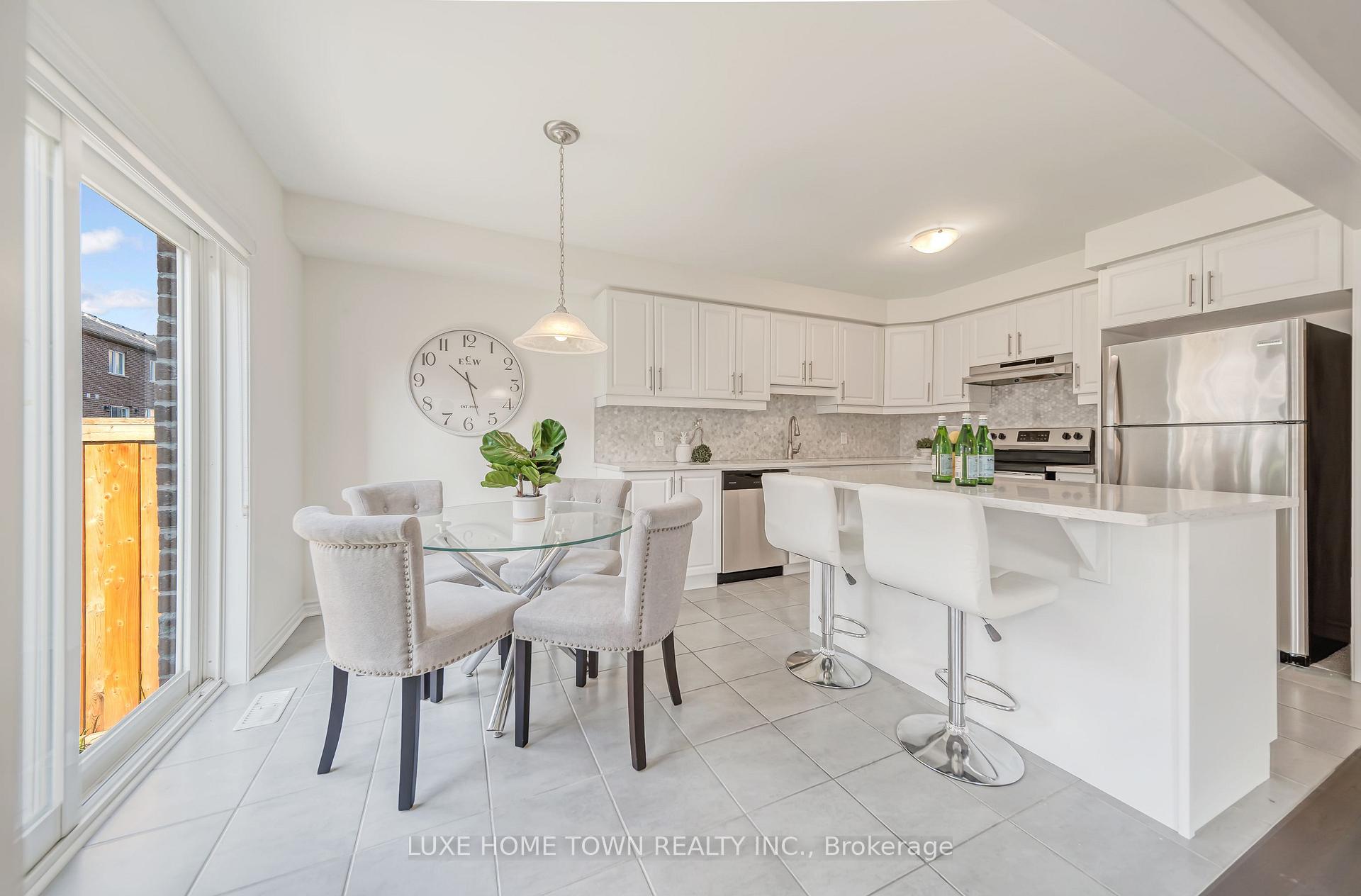 Photo 12 of 9 Leiterman Drive, Milton, Willmott — HOMEH