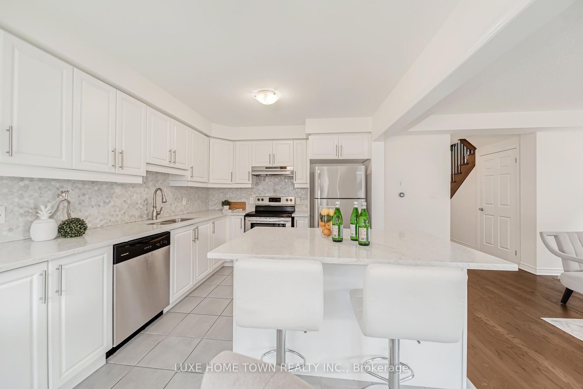 Photo 16 of 9 Leiterman Drive, Milton, Willmott — HOMEH