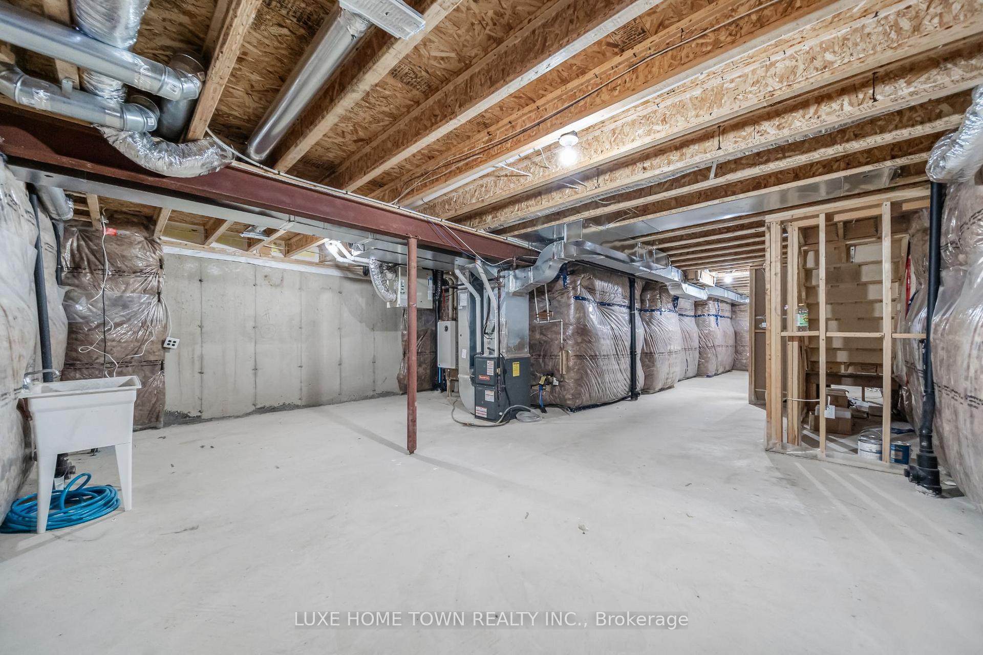 Photo 35 of 9 Leiterman Drive, Milton, Willmott — HOMEH