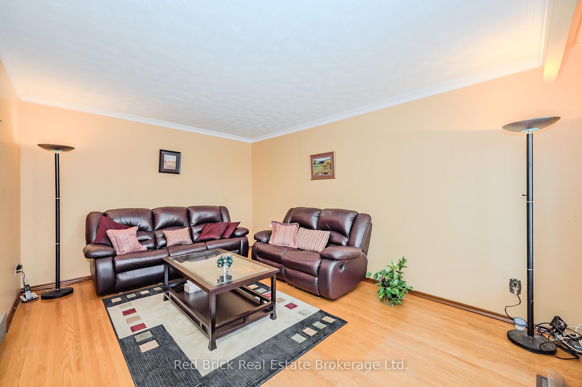 Photo 10 of 267 Metcalfe Street E, Guelph, General Hospital — HOMEH