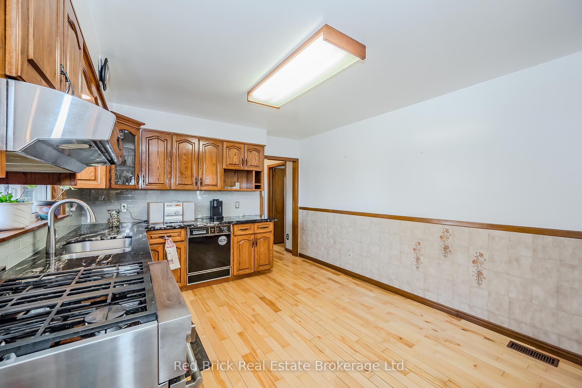 Photo 16 of 267 Metcalfe Street E, Guelph, General Hospital — HOMEH