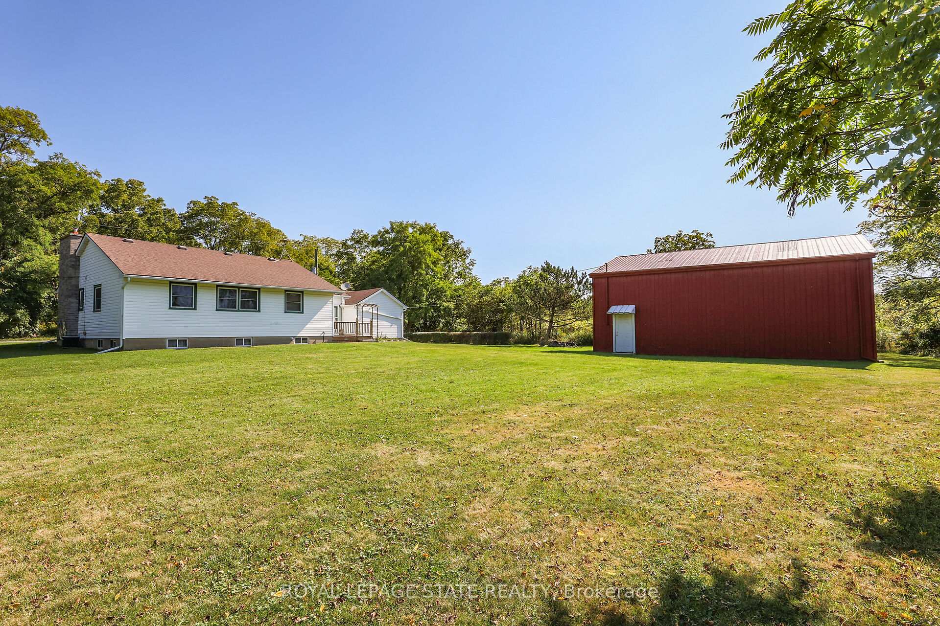 Photo 7 of 532 Ridge Road E, Grimsby, Grimsby Escarpment — HOMEH