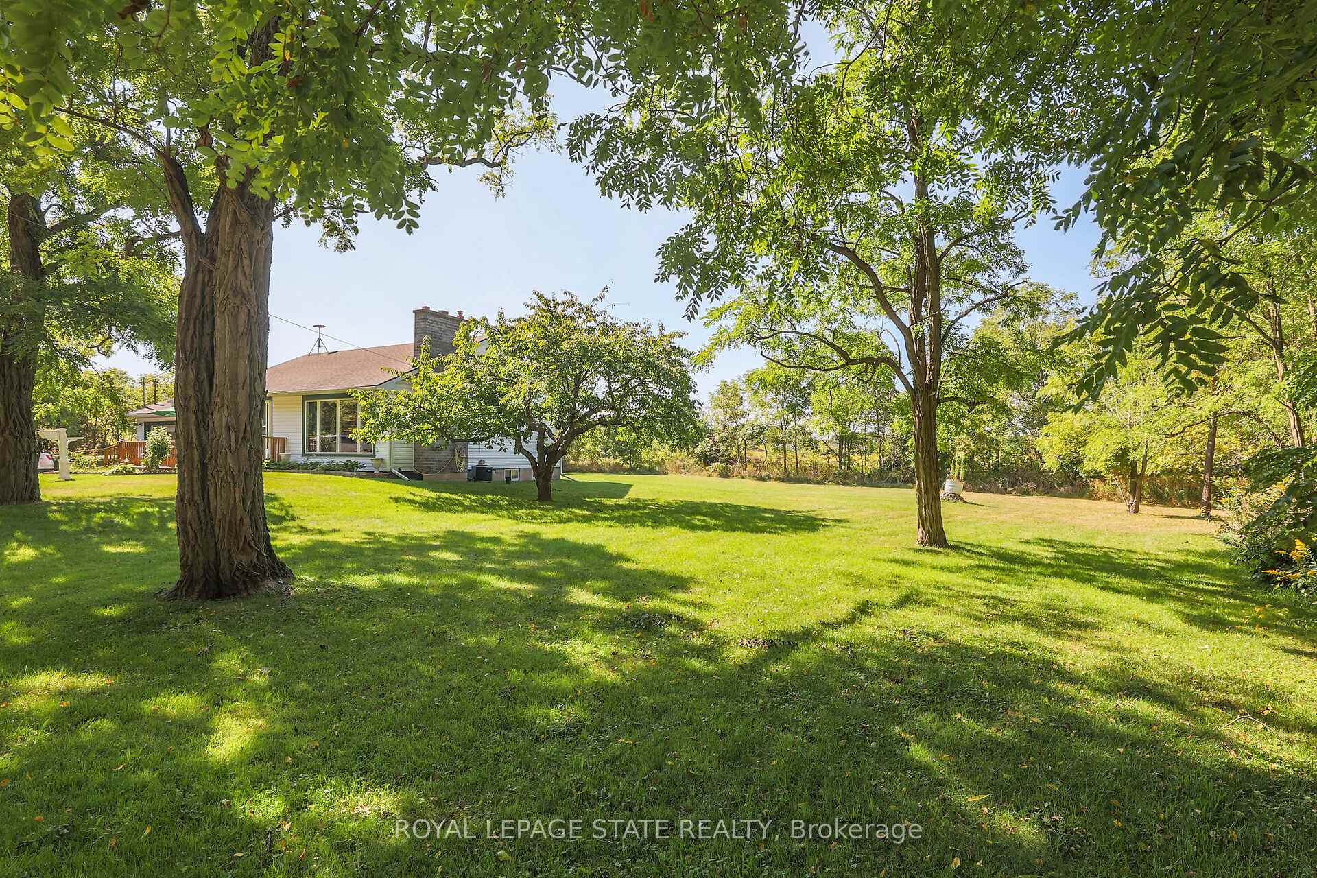 Photo 9 of 532 Ridge Road E, Grimsby, Grimsby Escarpment — HOMEH