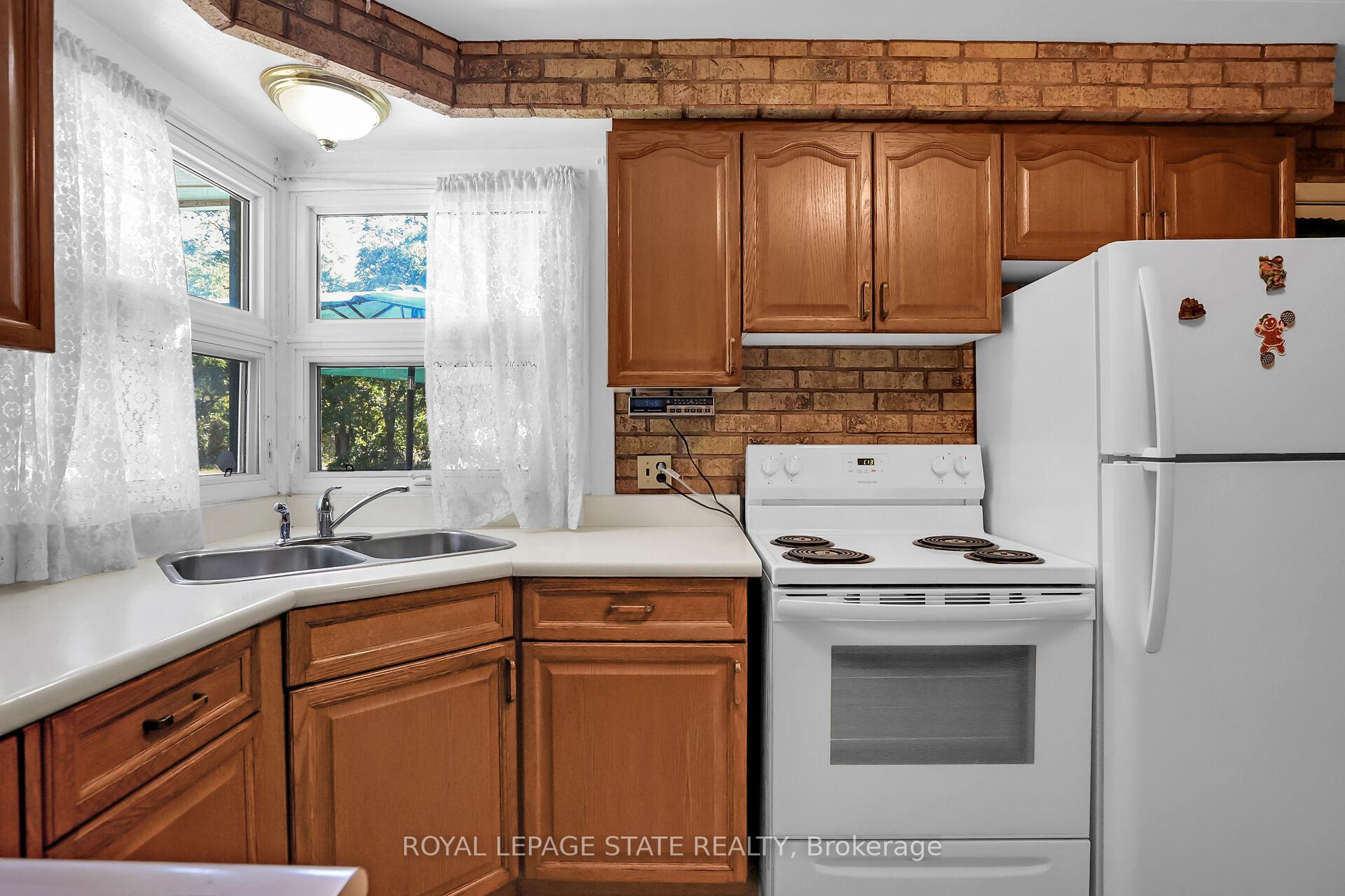 Photo 13 of 532 Ridge Road E, Grimsby, Grimsby Escarpment — HOMEH