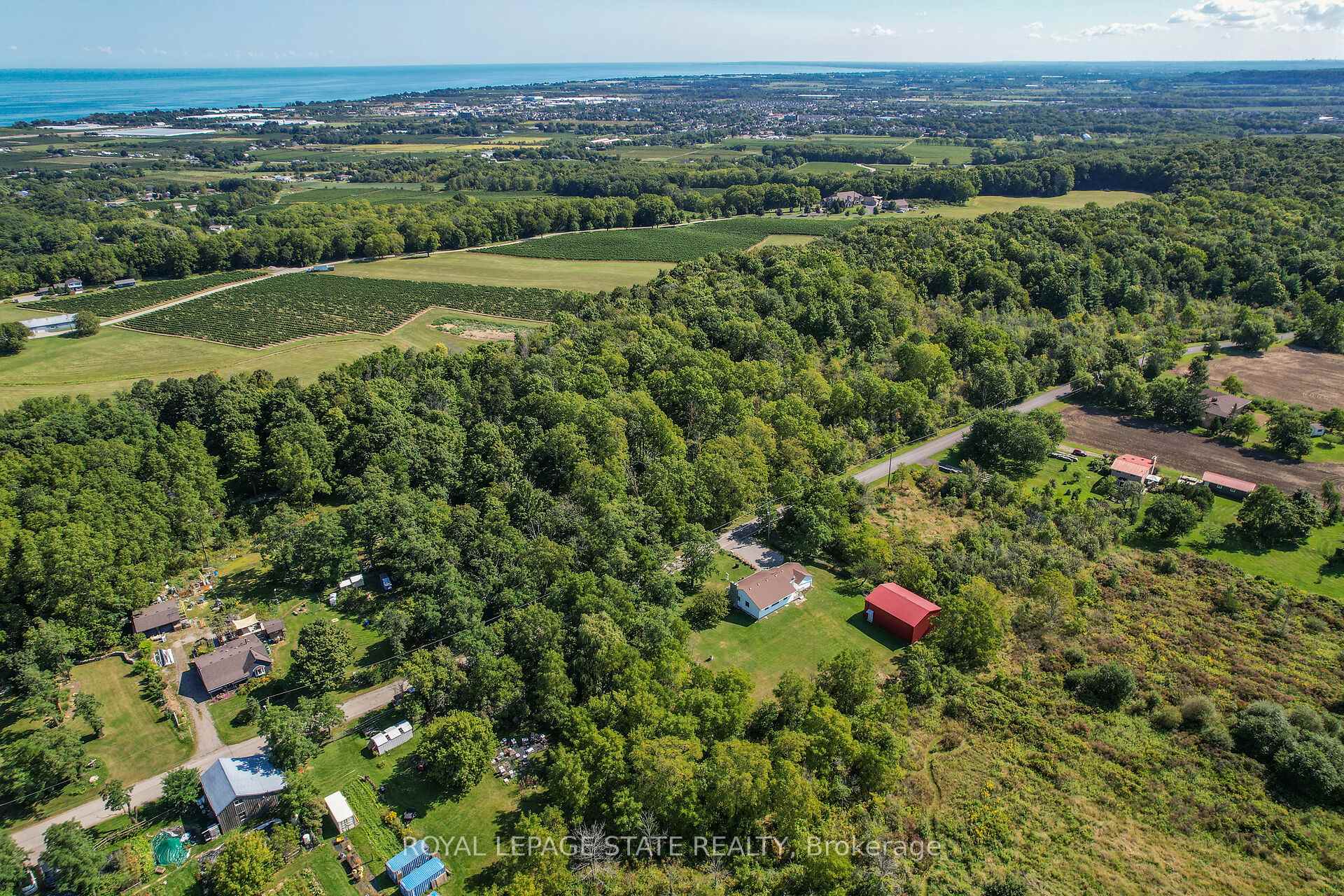 Photo 39 of 532 Ridge Road E, Grimsby, Grimsby Escarpment — HOMEH