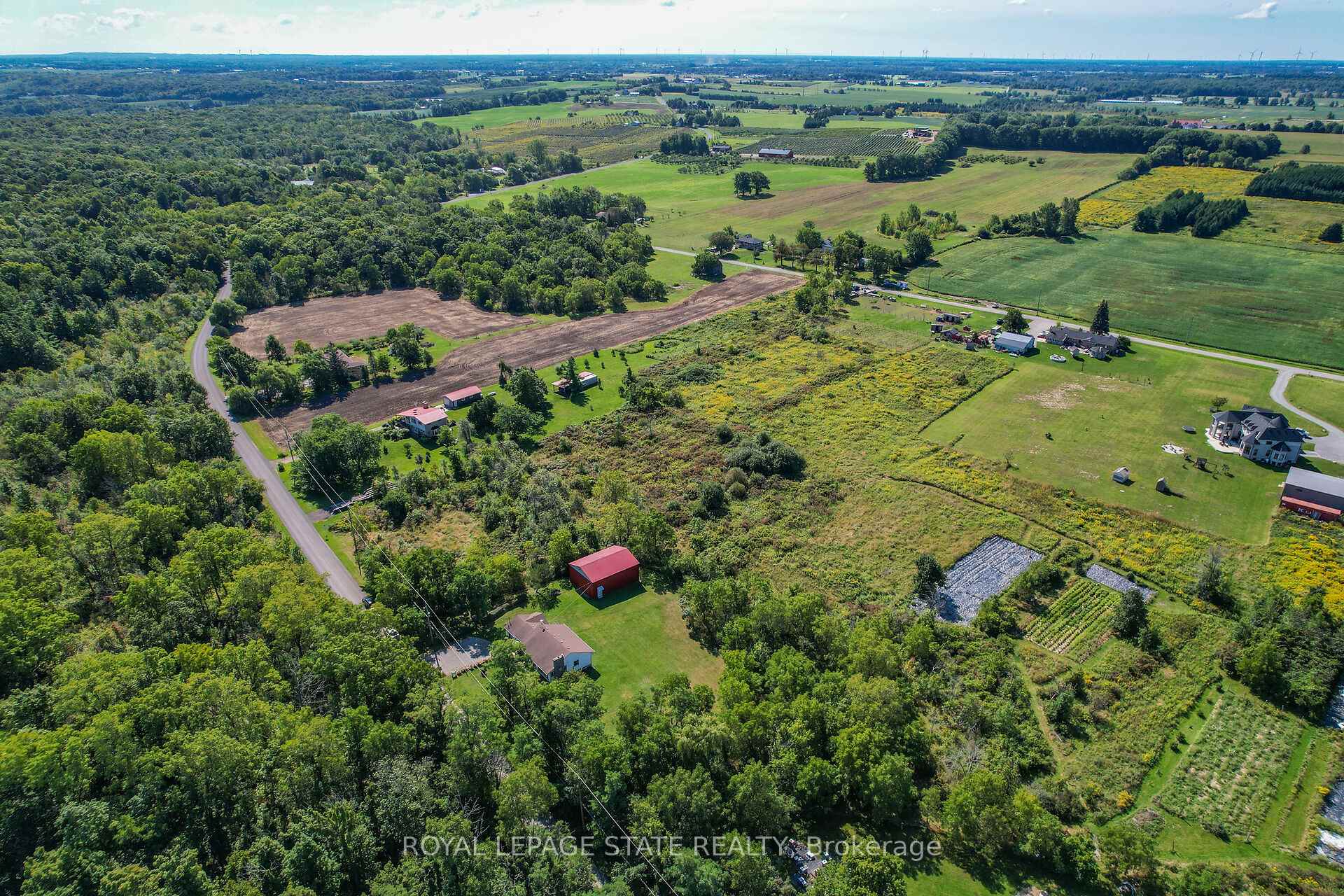 Photo 40 of 532 Ridge Road E, Grimsby, Grimsby Escarpment — HOMEH