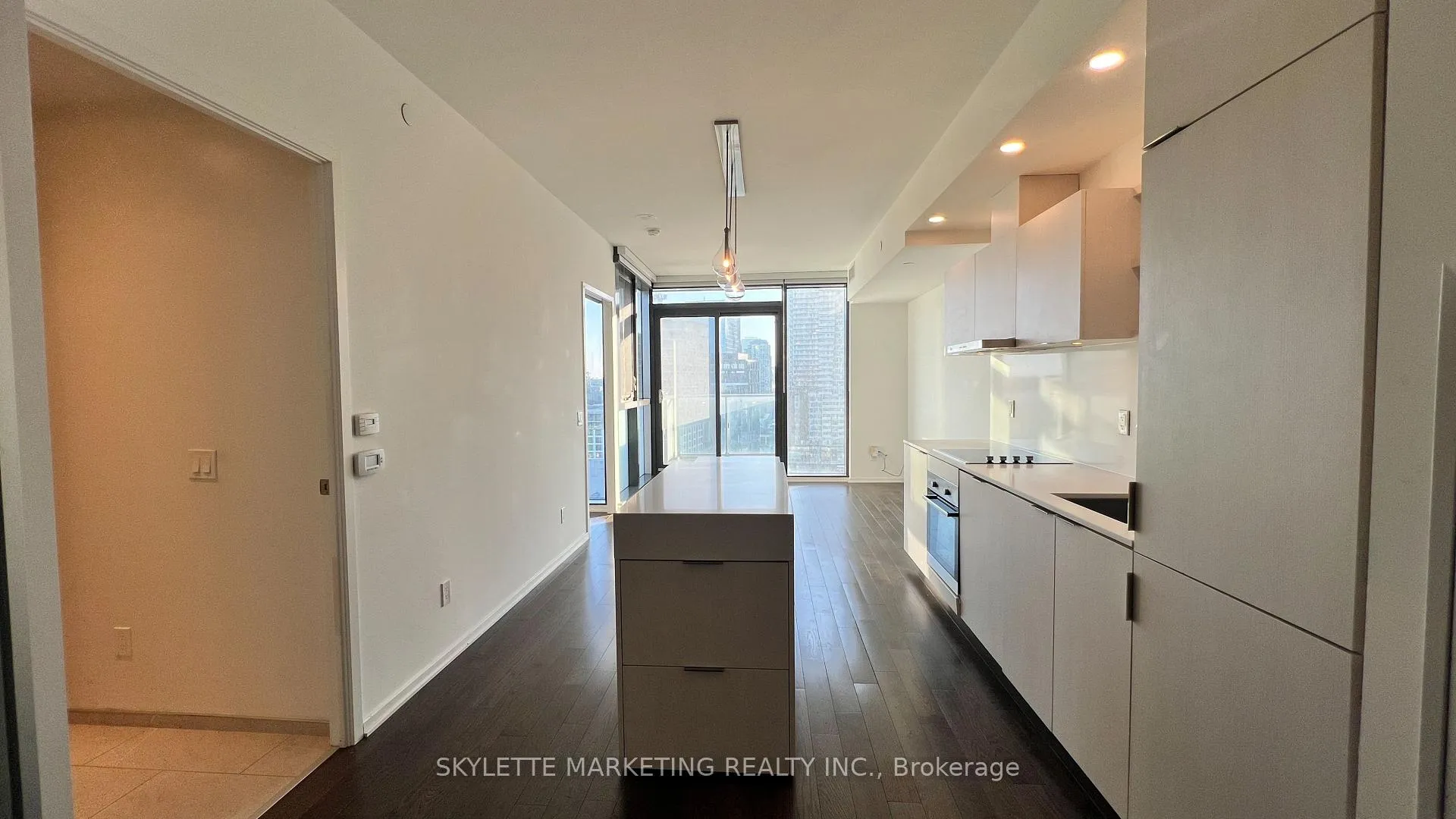Photo 8 of Unit 1401, 16 Bonnycastle Street, Toronto, Waterfront Communities — HOMEH