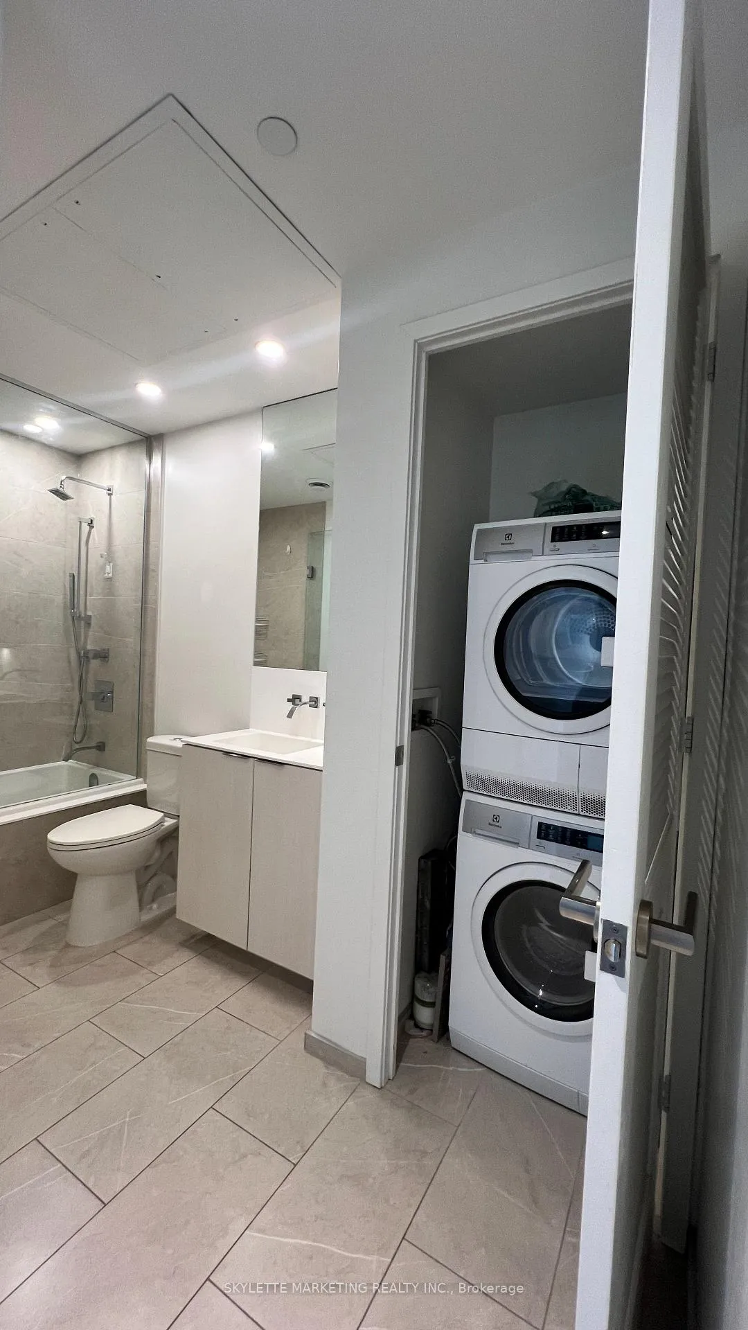 Photo 26 of Unit 1401, 16 Bonnycastle Street, Toronto, Waterfront Communities — HOMEH
