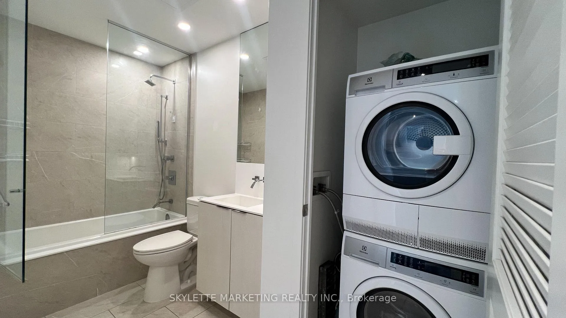 Photo 27 of Unit 1401, 16 Bonnycastle Street, Toronto, Waterfront Communities — HOMEH