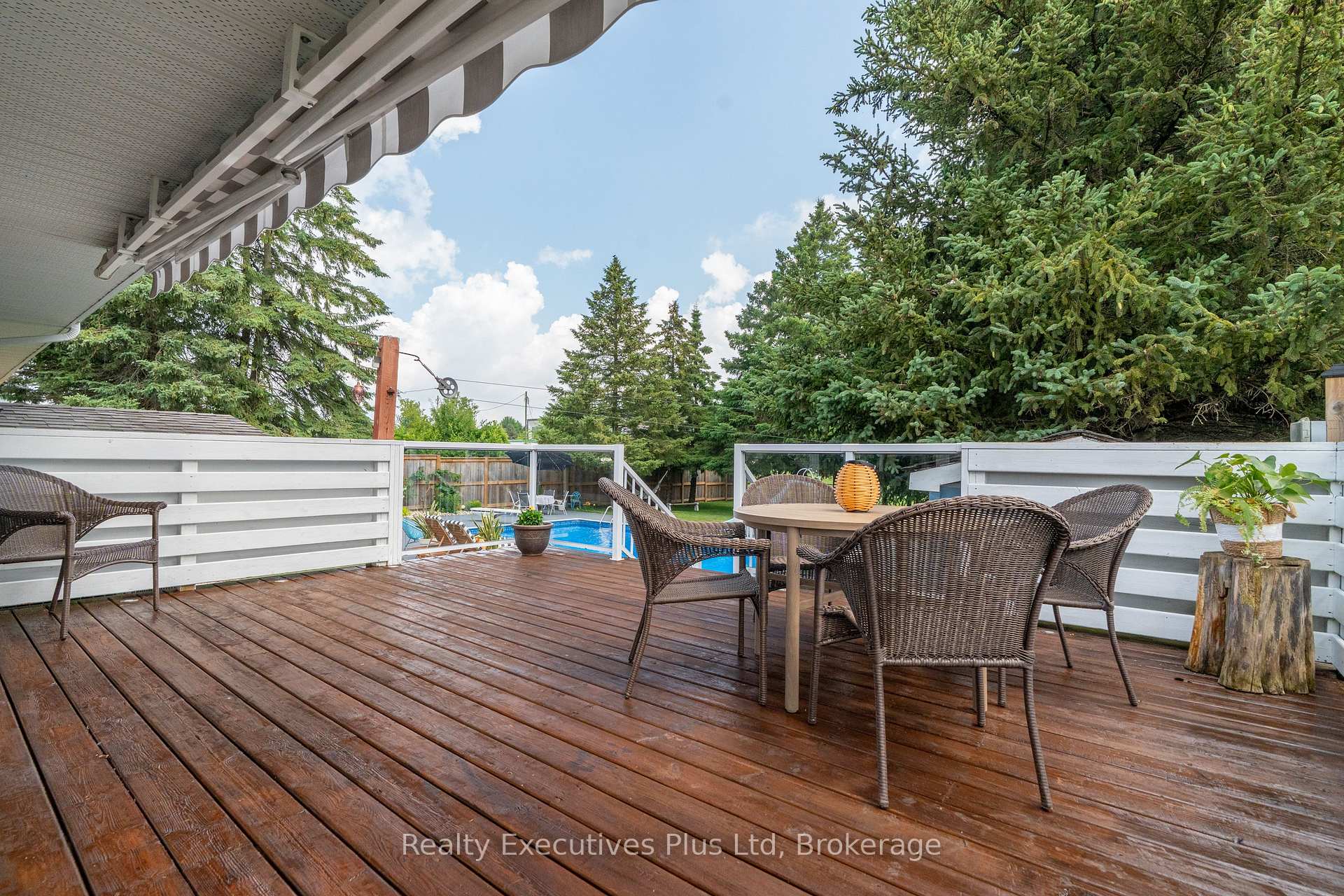 Photo 25 of 135 Cityview Drive N, Guelph, Grange Road — HOMEH