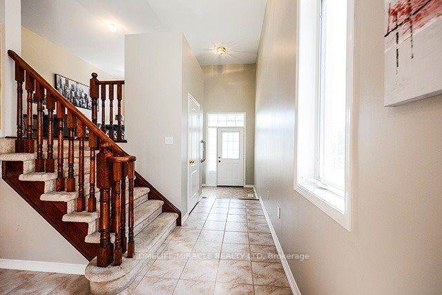 Photo 3 of 120 River Rock Crescent, Brampton, Fletcher's Meadow — HOMEH