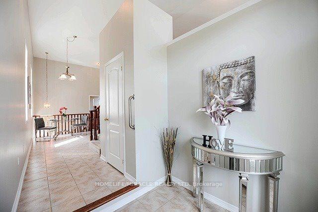 Photo 4 of 120 River Rock Crescent, Brampton, Fletcher's Meadow — HOMEH