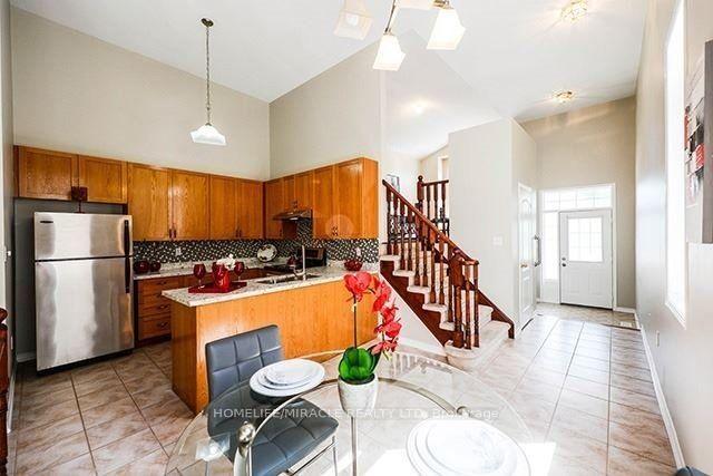 Photo 18 of 120 River Rock Crescent, Brampton, Fletcher's Meadow — HOMEH