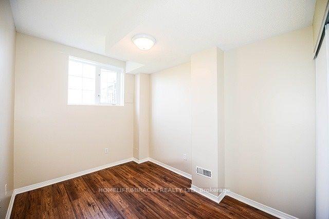 Photo 14 of 120 River Rock Crescent, Brampton, Fletcher's Meadow — HOMEH