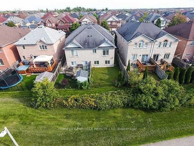 Photo 19 of 120 River Rock Crescent, Brampton, Fletcher's Meadow — HOMEH