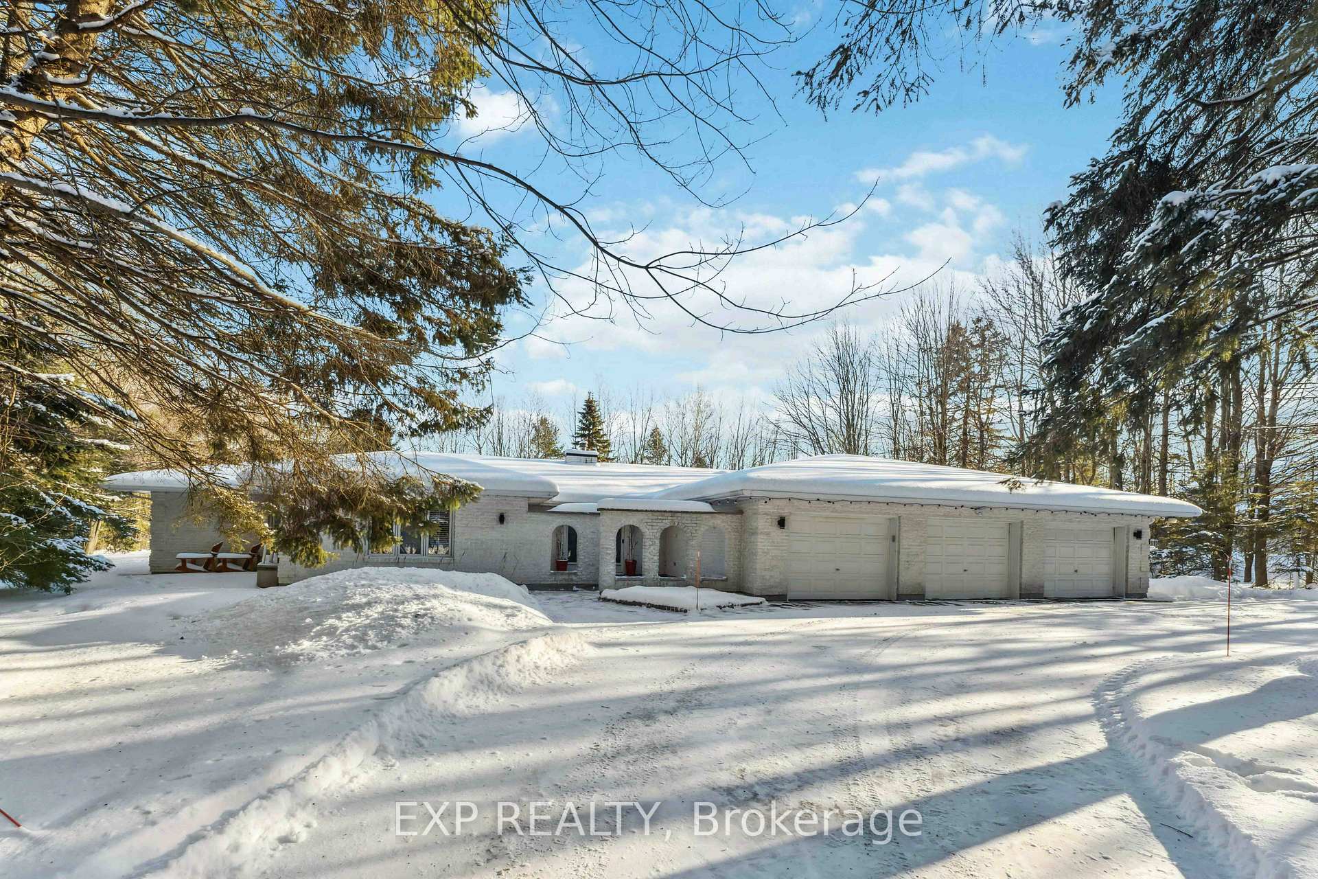 Photo 2 of 1082 Rick Hansen Crescent, Ottawa, Greely — HOMEH