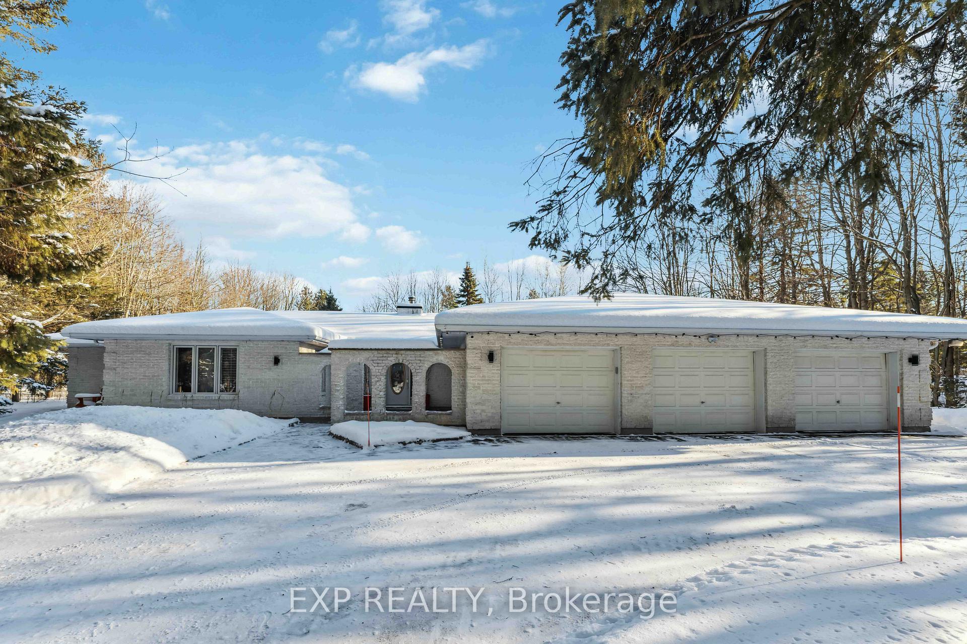 Photo 4 of 1082 Rick Hansen Crescent, Ottawa, Greely — HOMEH