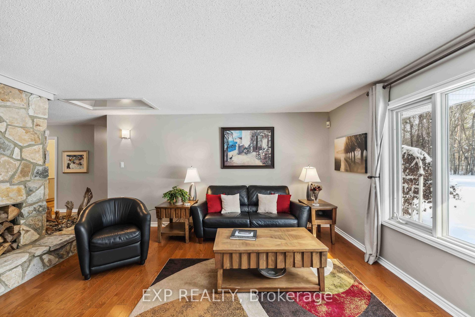 Photo 8 of 1082 Rick Hansen Crescent, Ottawa, Greely — HOMEH