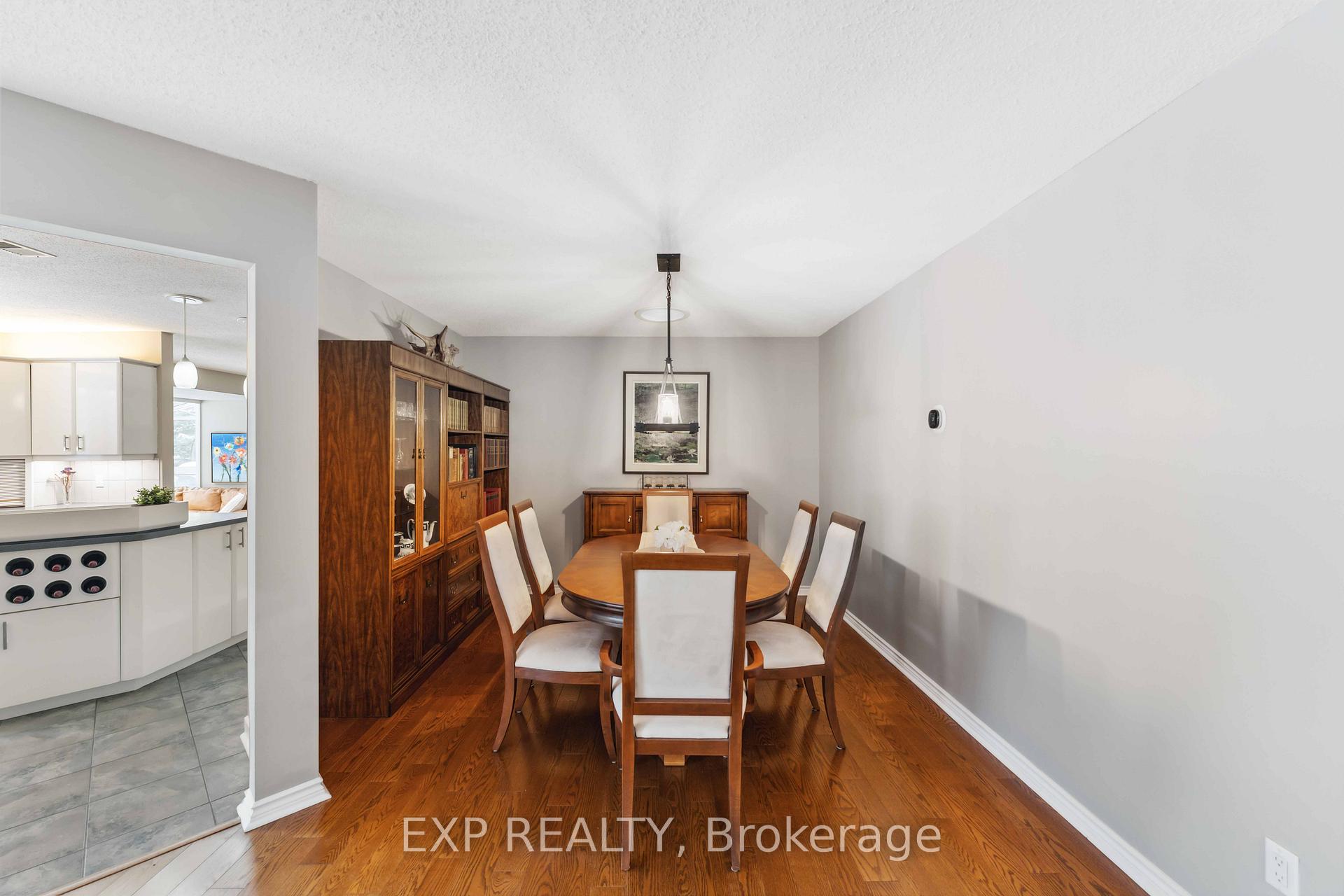 Photo 9 of 1082 Rick Hansen Crescent, Ottawa, Greely — HOMEH