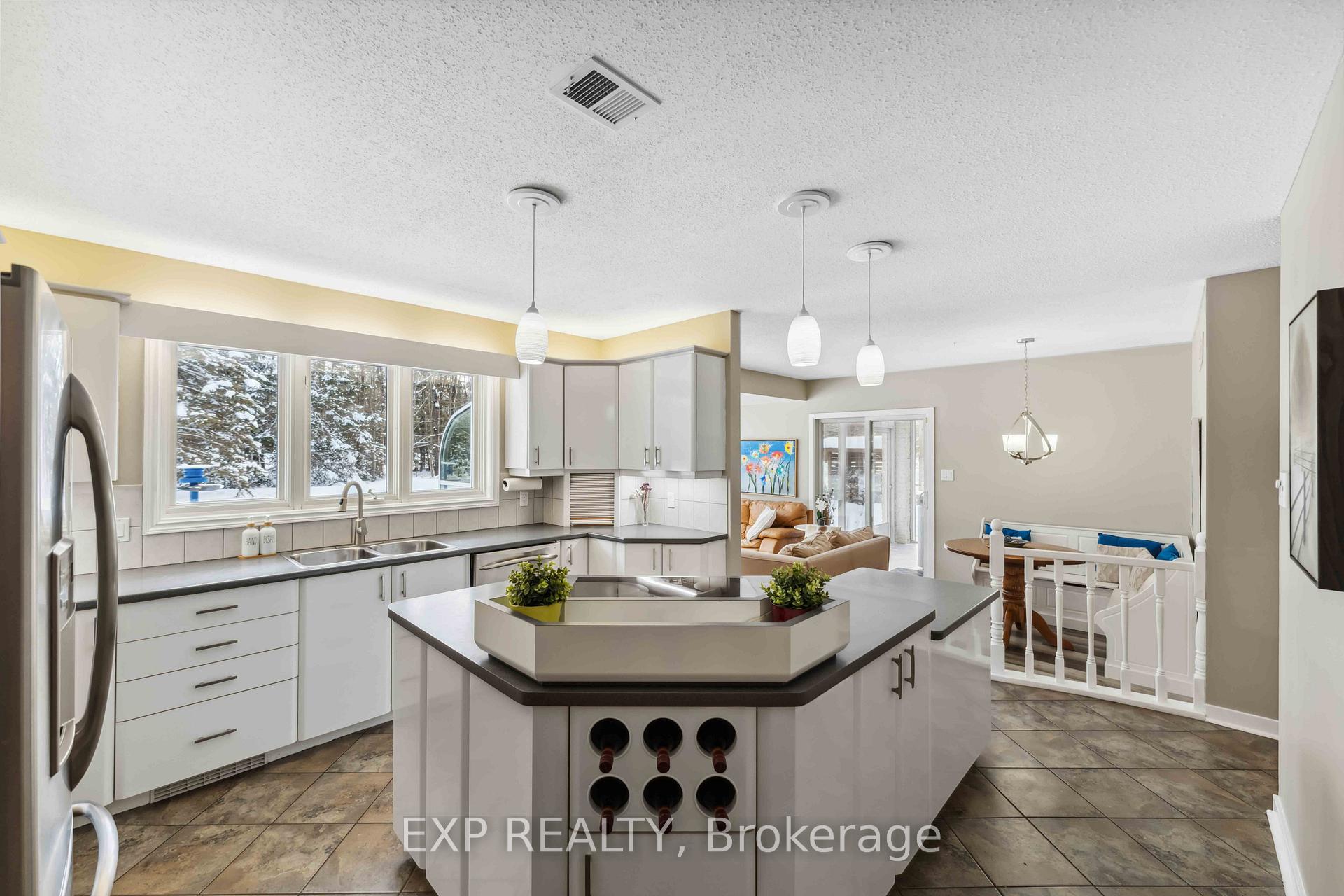 Photo 11 of 1082 Rick Hansen Crescent, Ottawa, Greely — HOMEH