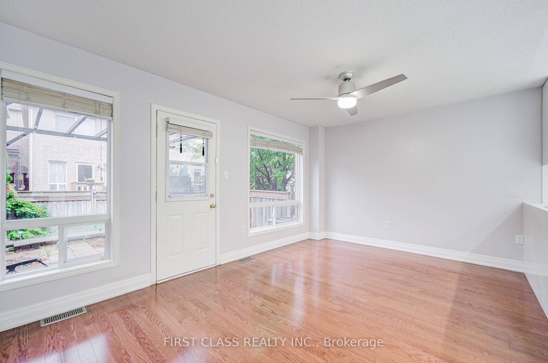 Photo 18 of 216 Zokol Drive, Aurora, Bayview Northeast — HOMEH
