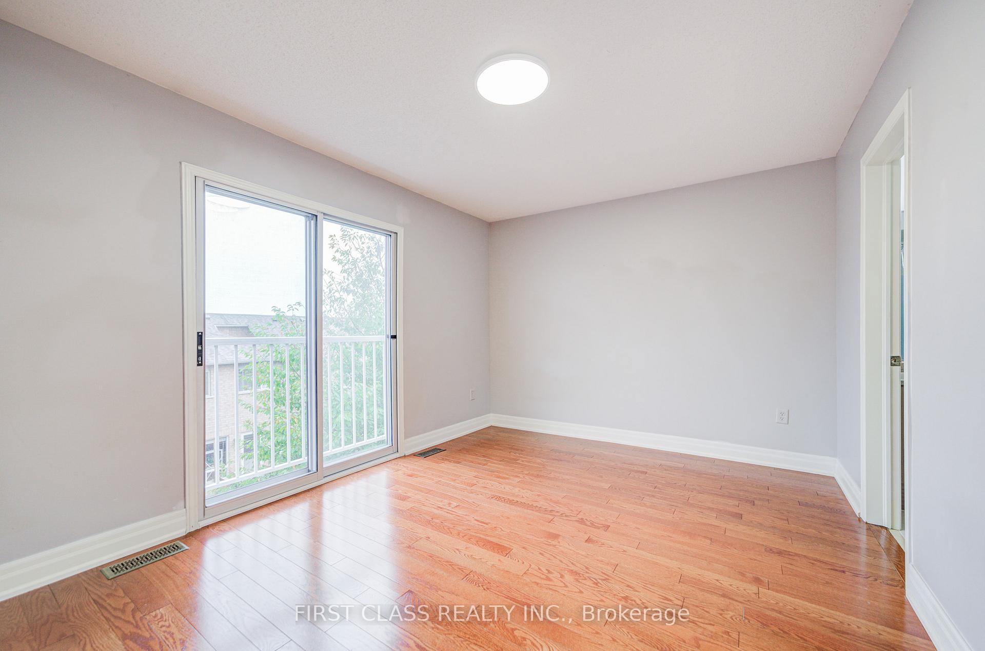 Photo 35 of 216 Zokol Drive, Aurora, Bayview Northeast — HOMEH