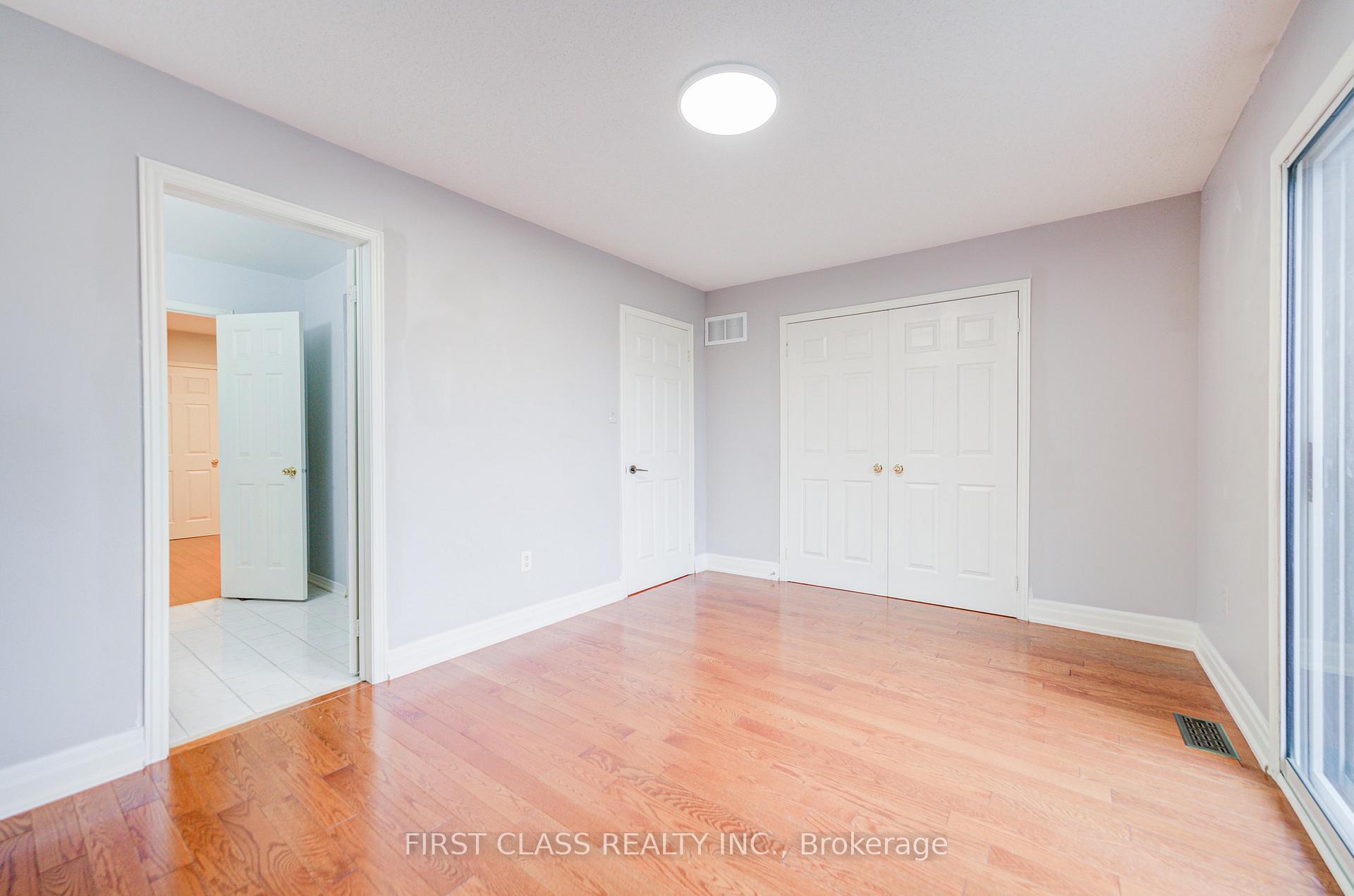 Photo 36 of 216 Zokol Drive, Aurora, Bayview Northeast — HOMEH