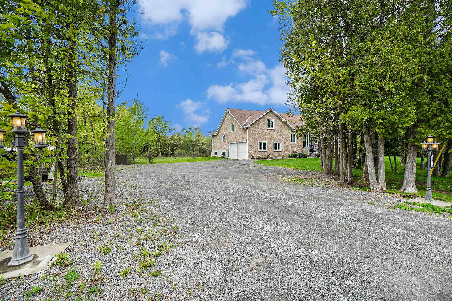 Photo 3 of 7385 Little Deer Walk, Ottawa, Osgoode Twp North of Reg Rd 6 — HOMEH