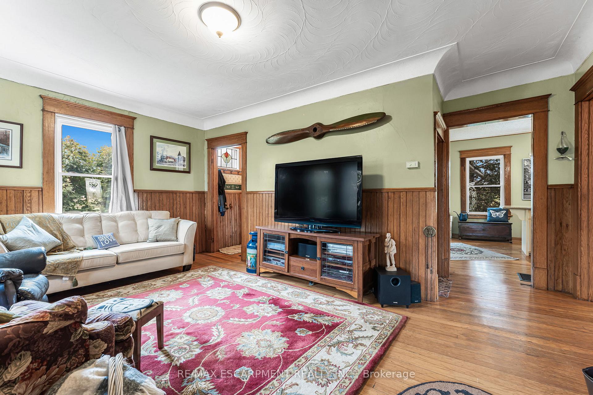 Photo 15 of Unit 1, 7265 Range Road, Grimsby, Grimsby Escarpment — HOMEH