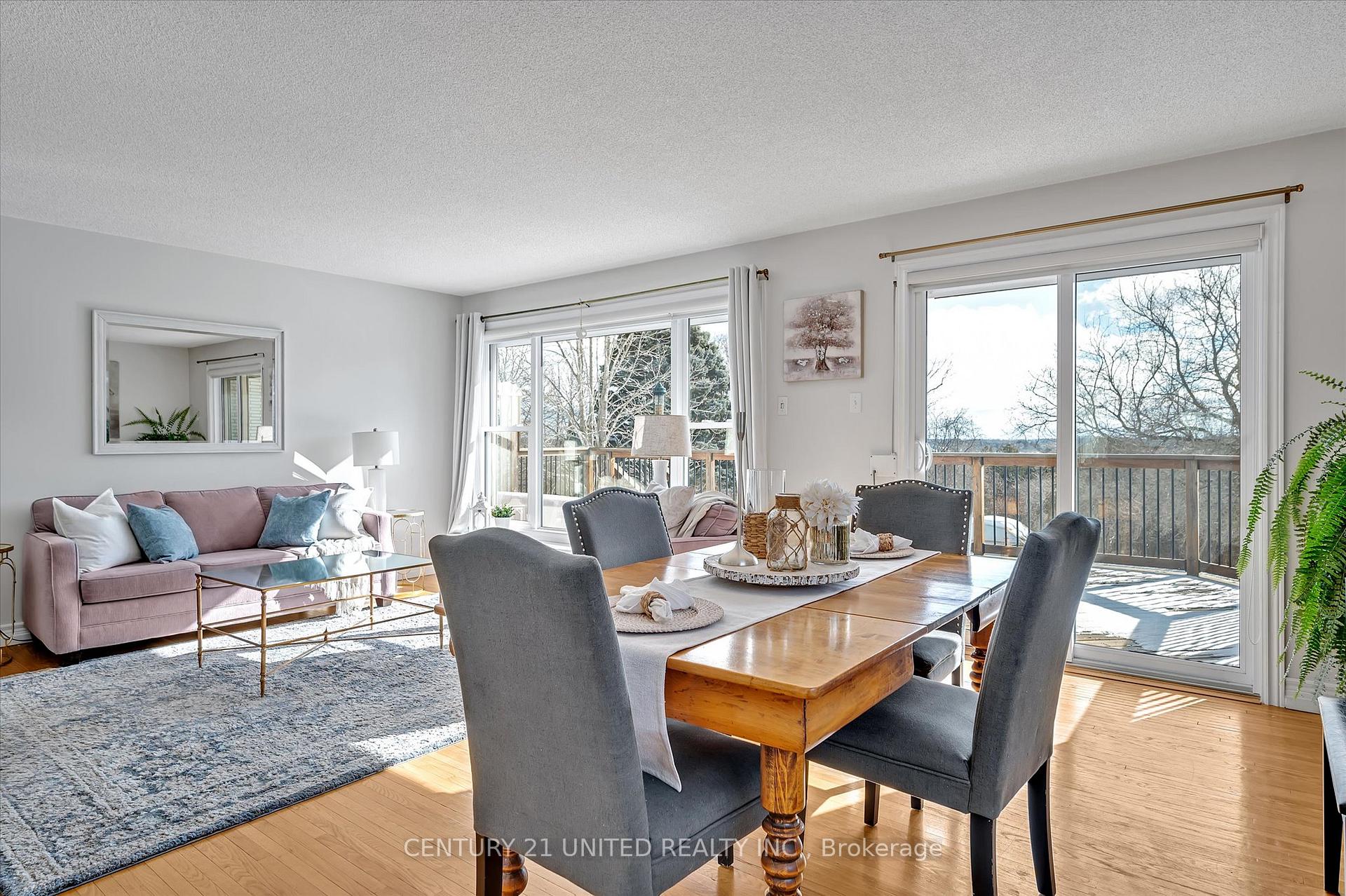 Photo 9 of 1152 Cabot Street, Peterborough, Northcrest Ward 5 — HOMEH