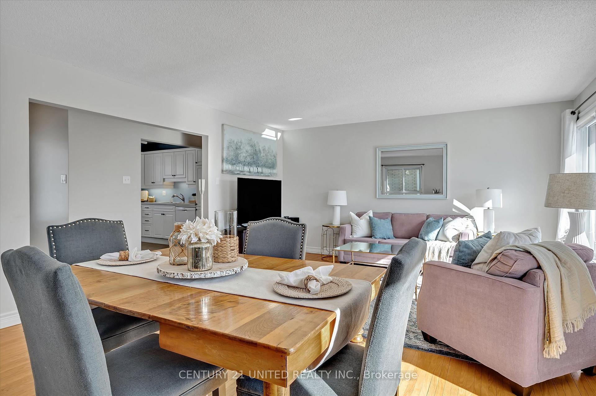 Photo 10 of 1152 Cabot Street, Peterborough, Northcrest Ward 5 — HOMEH