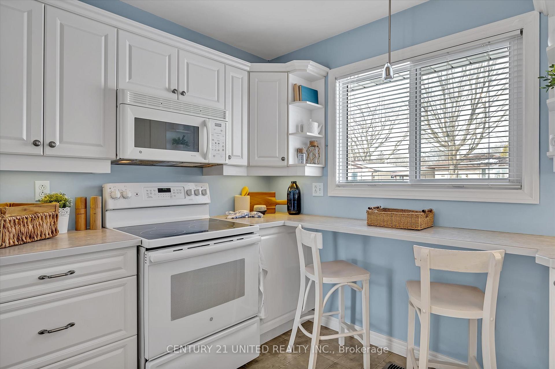 Photo 21 of 1152 Cabot Street, Peterborough, Northcrest Ward 5 — HOMEH