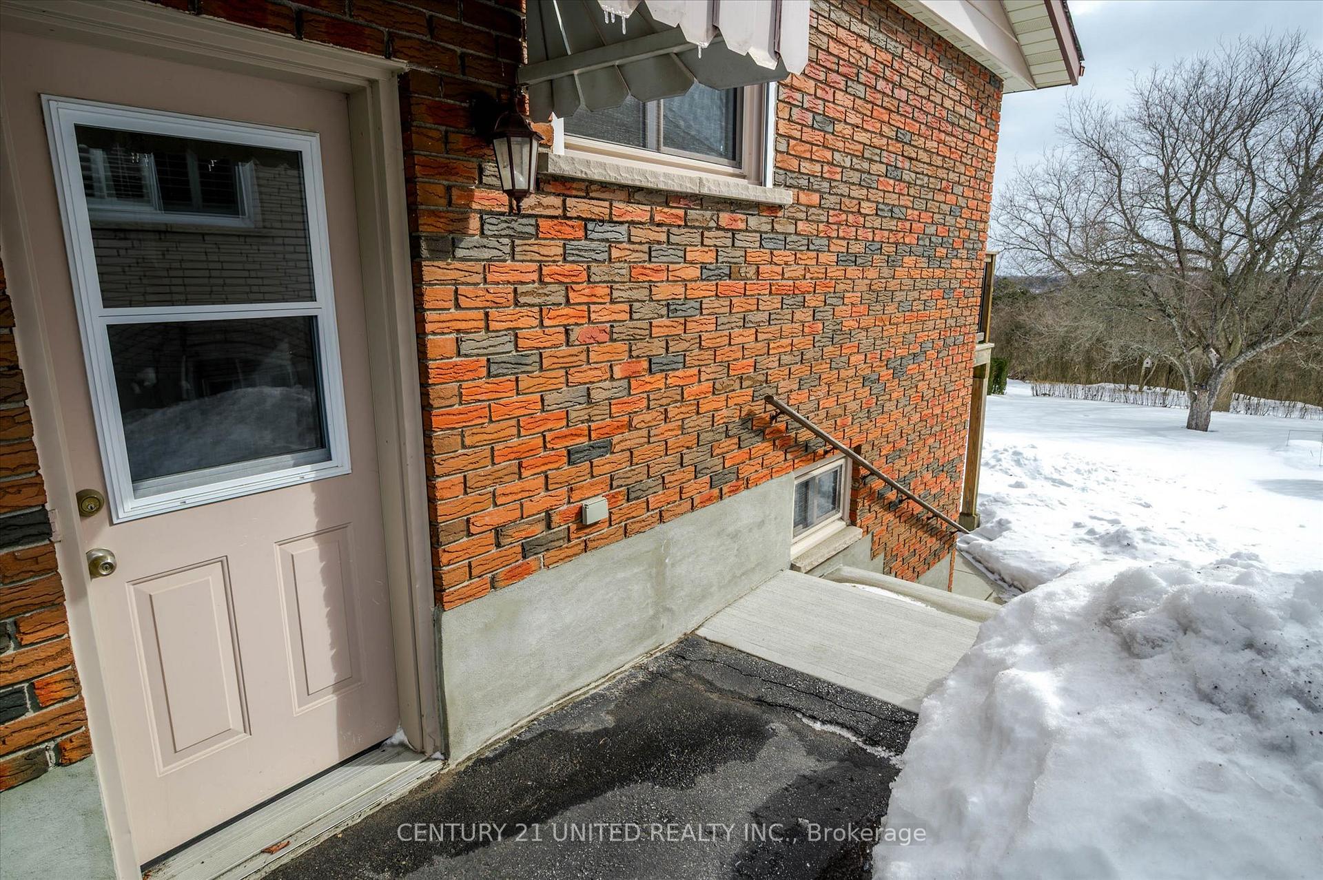 Photo 43 of 1152 Cabot Street, Peterborough, Northcrest Ward 5 — HOMEH