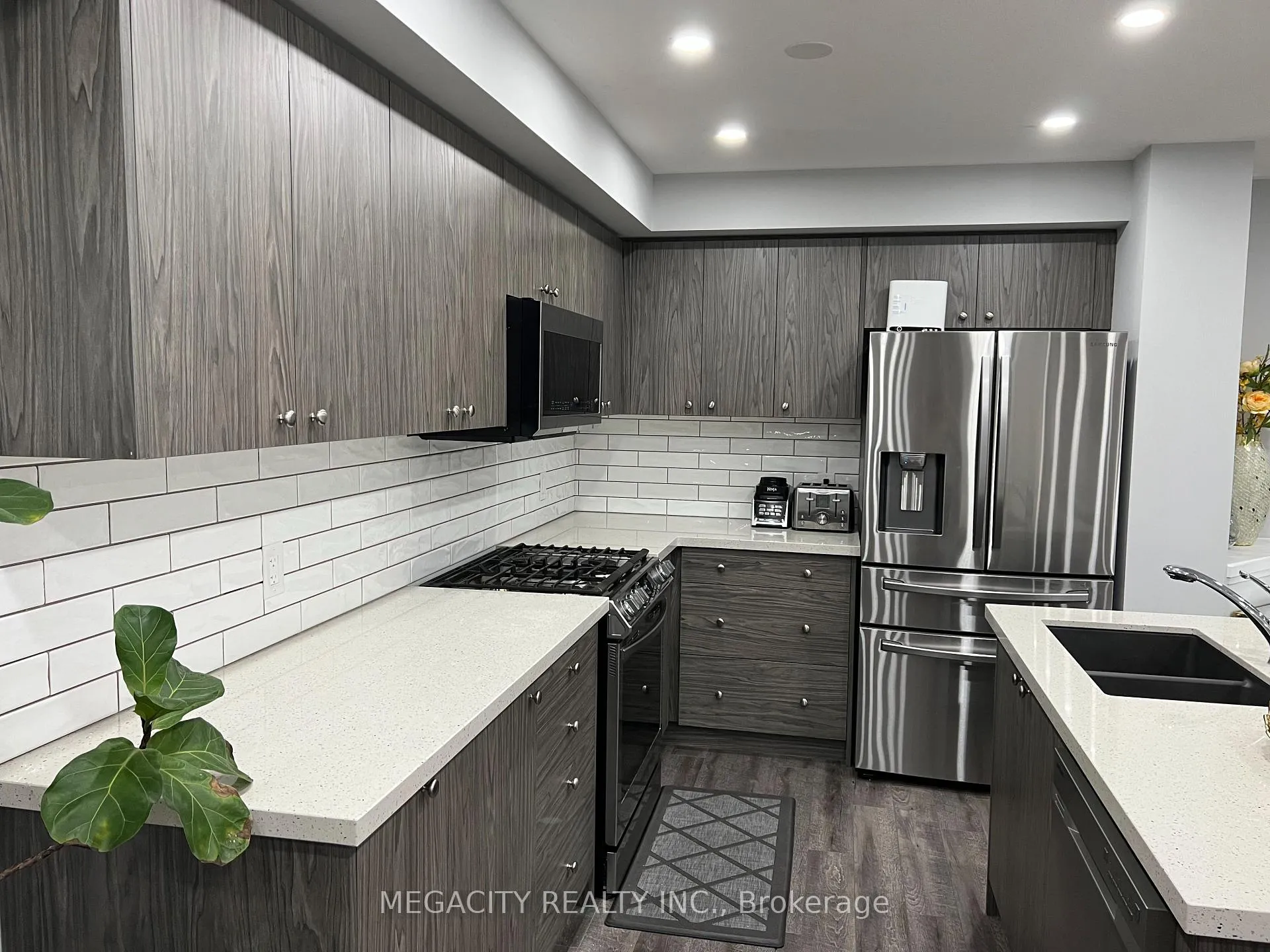 Photo 10 of 5 Oceanus Avenue, Hamilton, Hannon — HOMEH