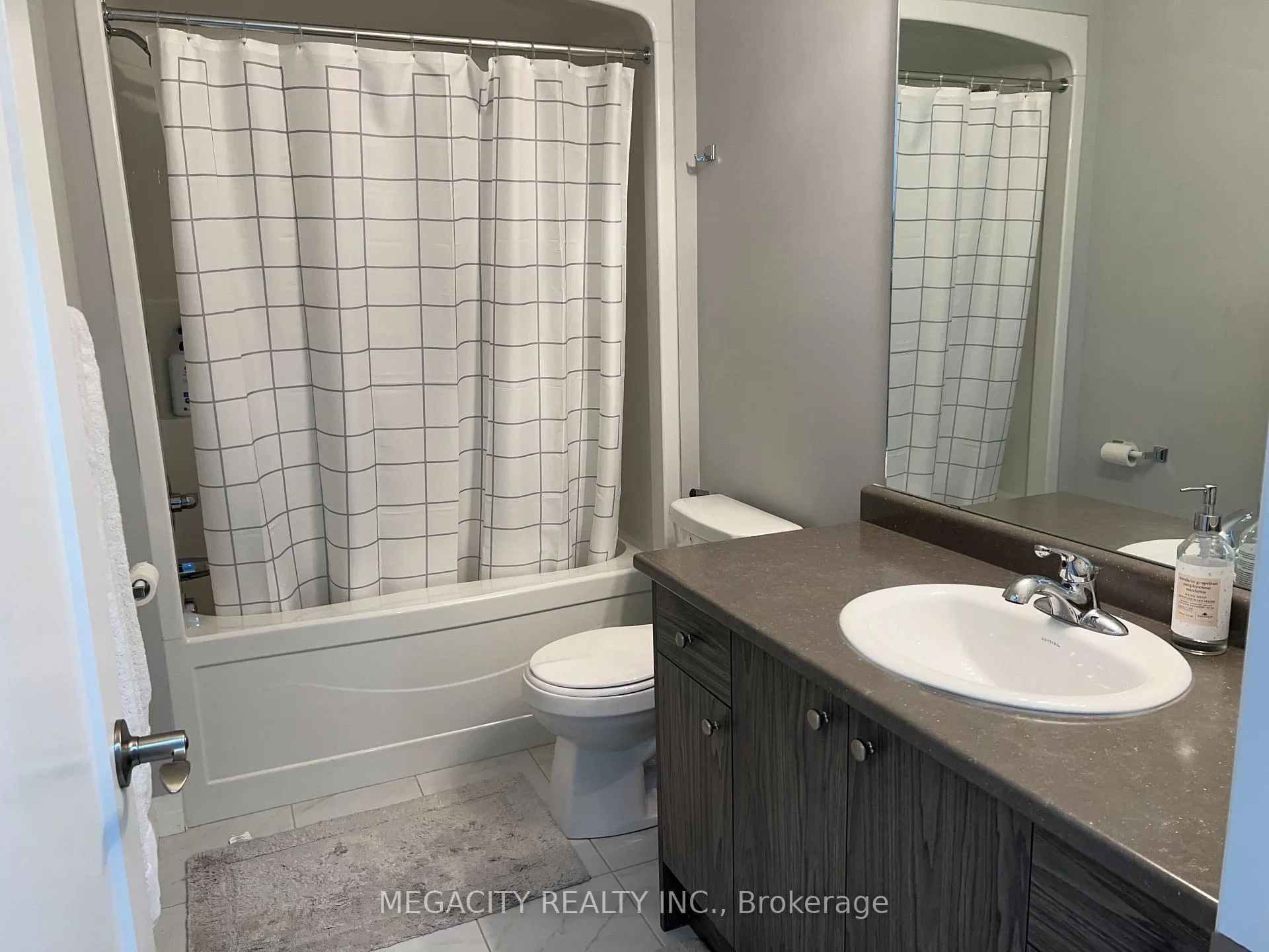Photo 16 of 5 Oceanus Avenue, Hamilton, Hannon — HOMEH
