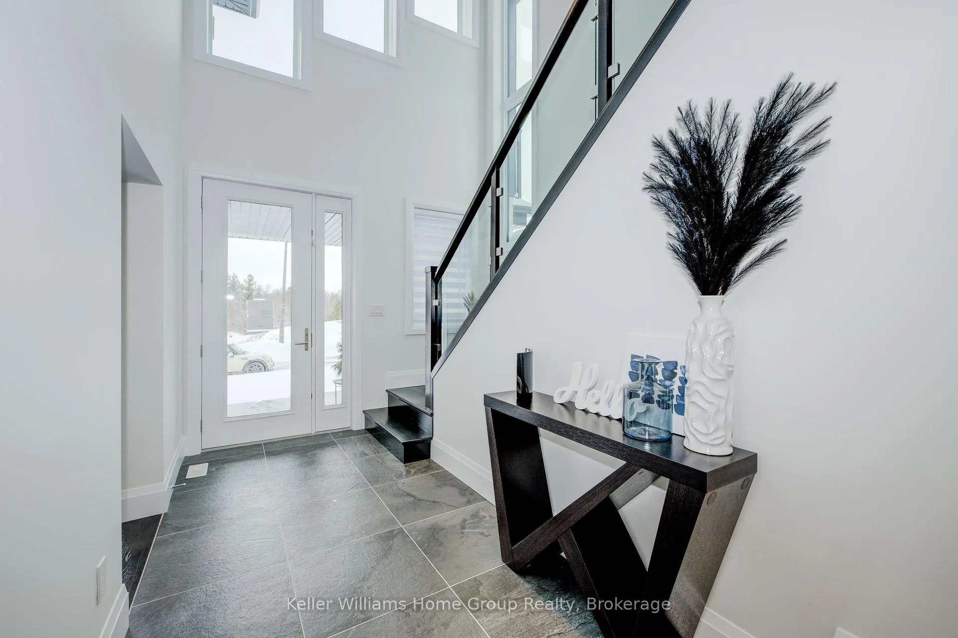 Photo 3 of 2 Nicholas Way, Guelph, Victoria North — HOMEH